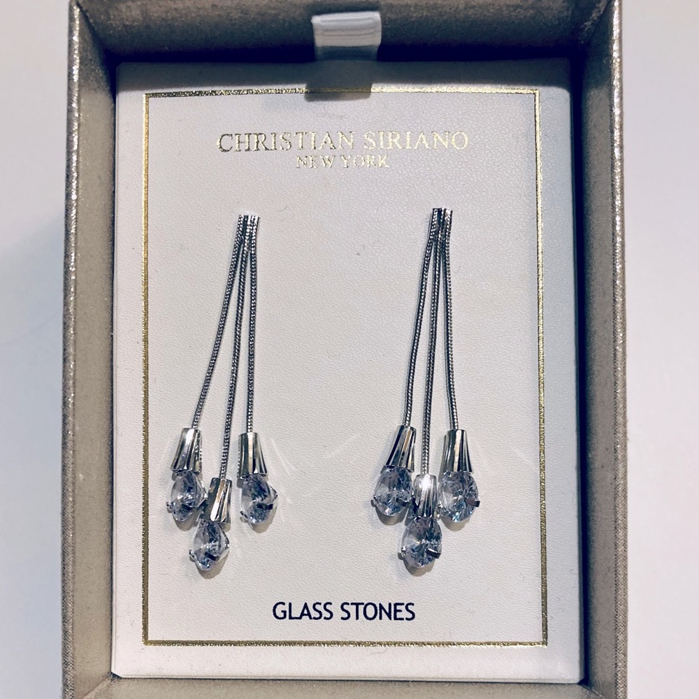 DANGLE SILVER-TONE 
PIERCED EARRINGS  
CHANDELIER  GLASS STONES  ELEGANT STYLE